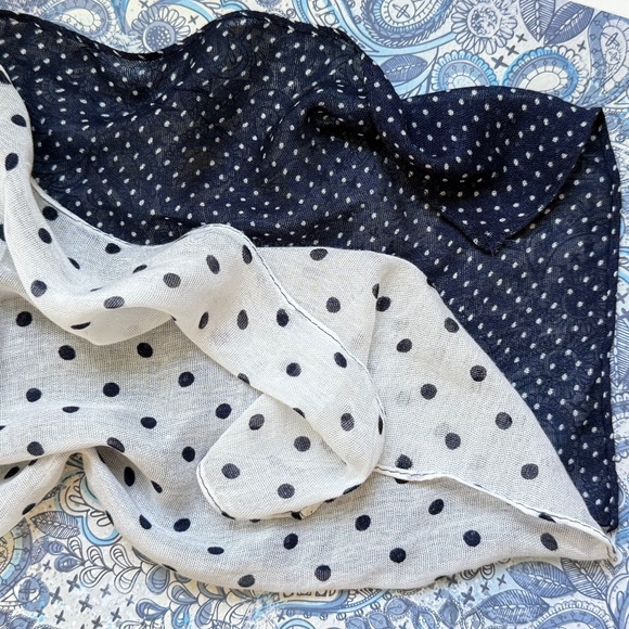 CHICO's Scarf Polka Dot Reverse Pattern Navy White Rayon Oblong 72" x 19" - Picture 6 of 8